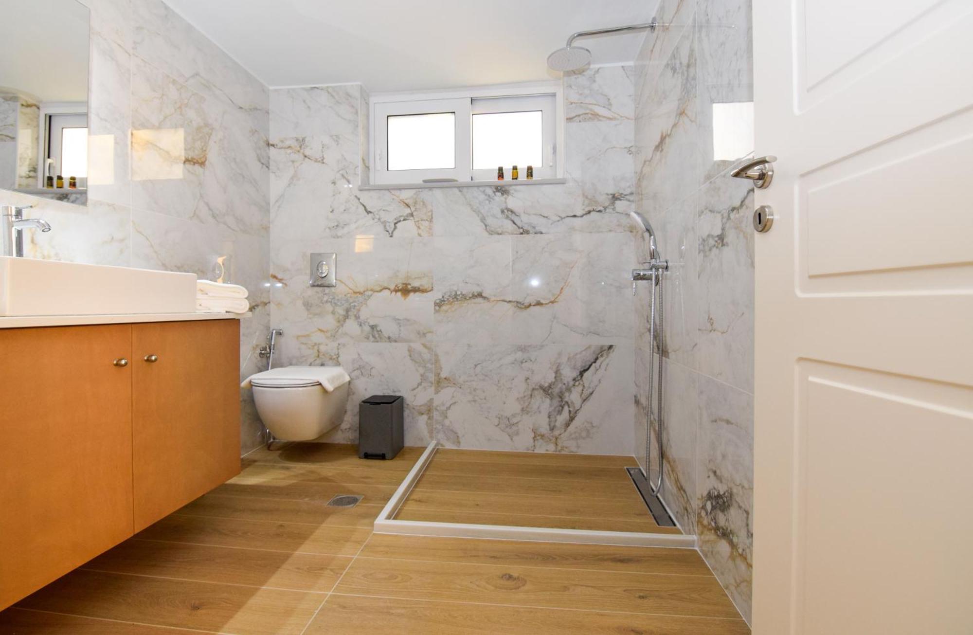 Katakis Luxury Apartment Chania  Bagian luar foto