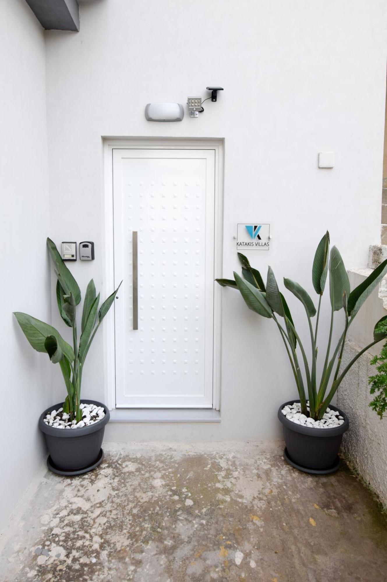 Katakis Luxury Apartment Chania  Bagian luar foto