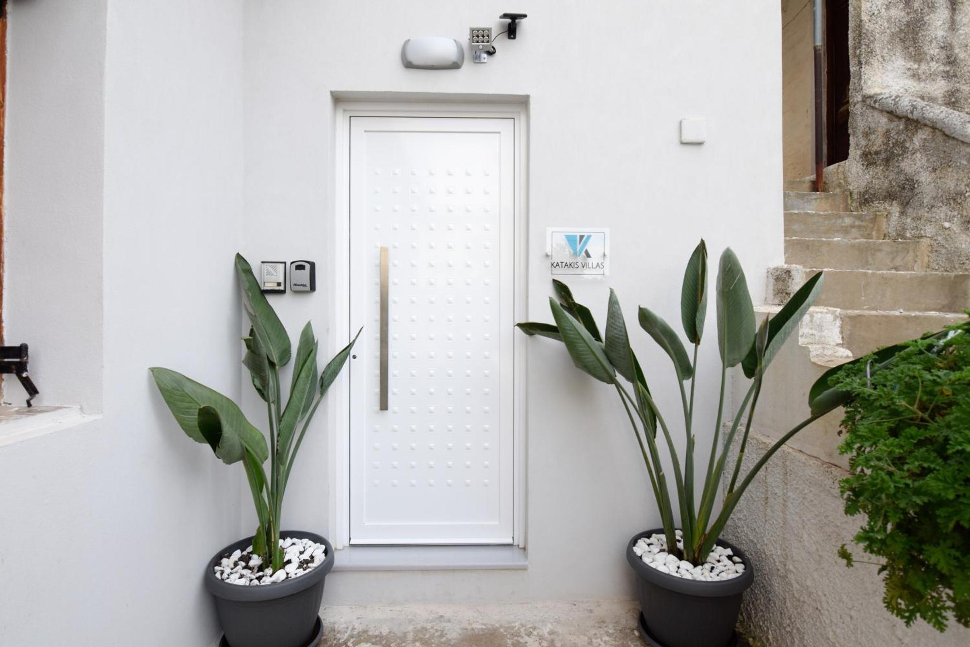 Katakis Luxury Apartment Chania  Bagian luar foto
